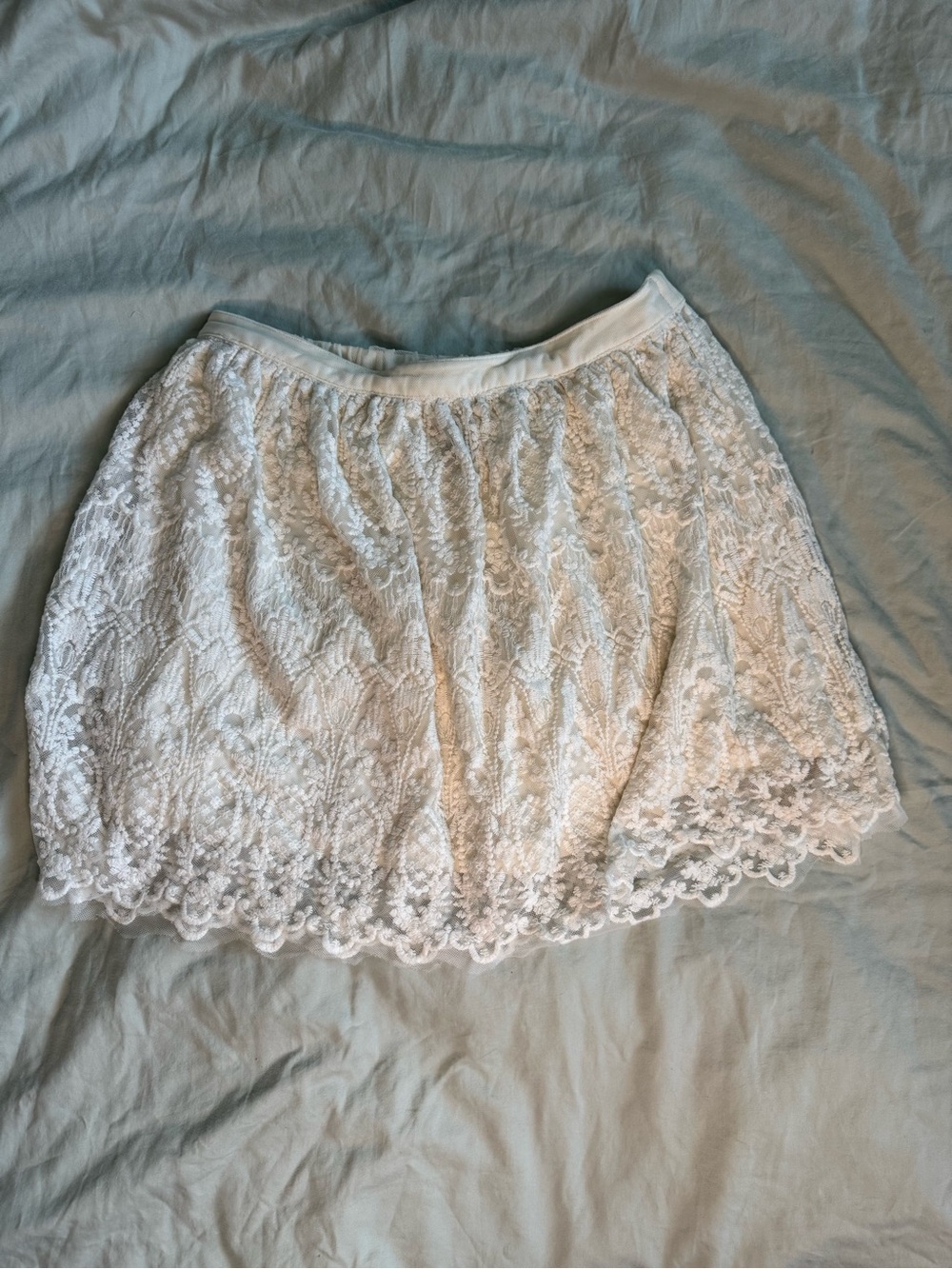 H&M White Lace Mini Skirt Size 6